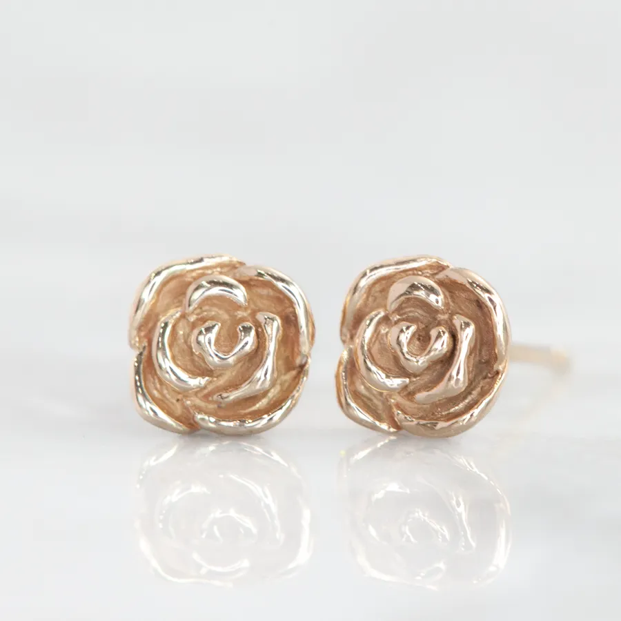 薔薇ピアス